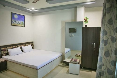 أجمير Oyo 2061 Hotel New Holiday Inn المظهر الخارجي الصورة